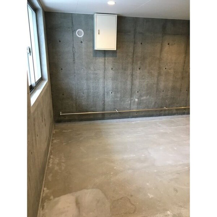 物件外観写真6　(駐輪場)