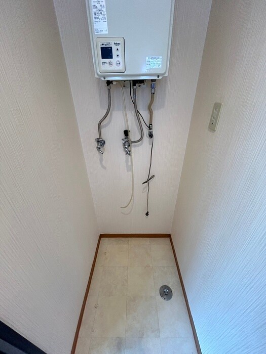 物件内観写真16　(洗濯機置場)