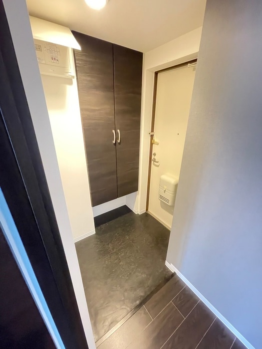 物件内観写真16　(玄関)