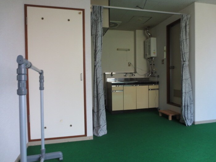 物件内観写真10　(居室)