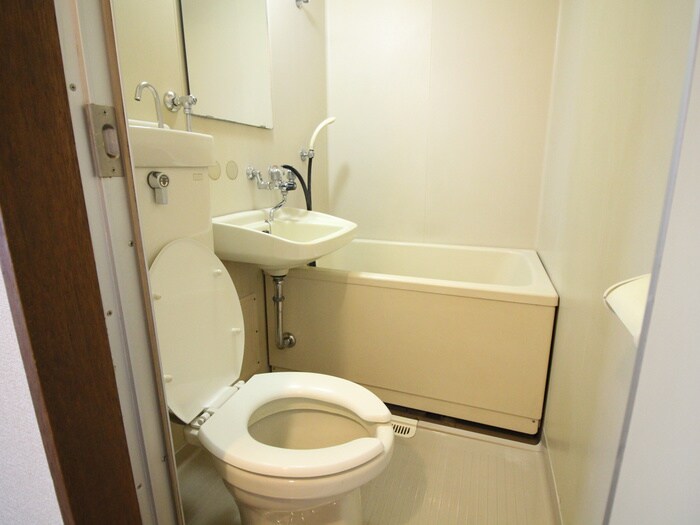 物件内観写真13　(バス／シャワールーム等)