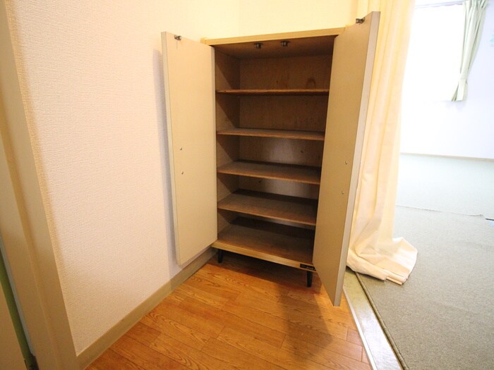 物件内観写真16　(靴箱)