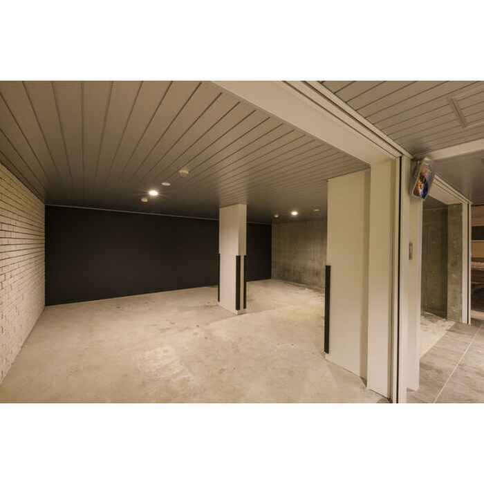 物件外観写真4　(駐車場)