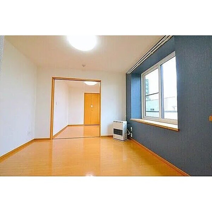 物件内観写真3　(居室)