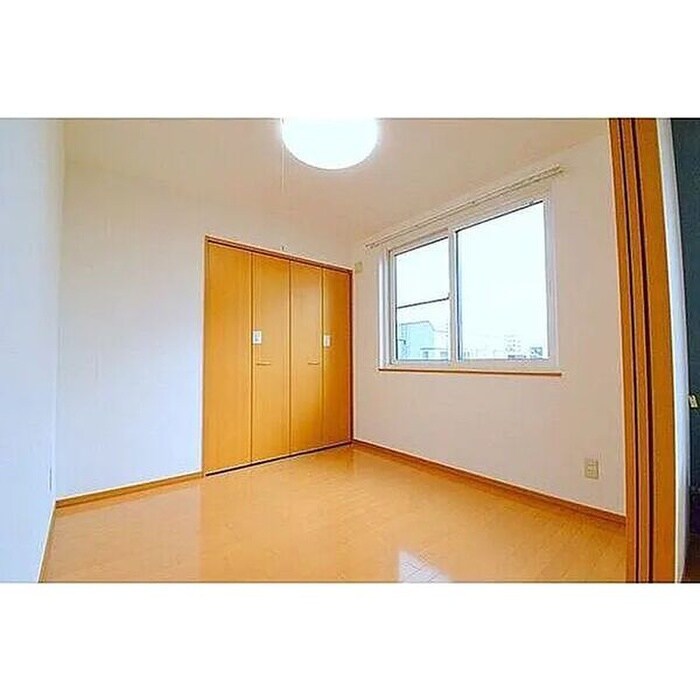 物件内観写真4　(居室)