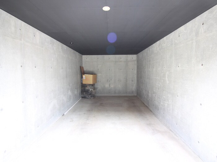 物件外観写真3　(駐車場)