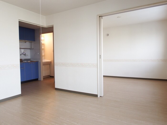 物件内観写真8　(居室)