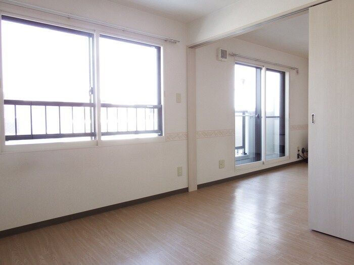 物件内観写真9　(居室)