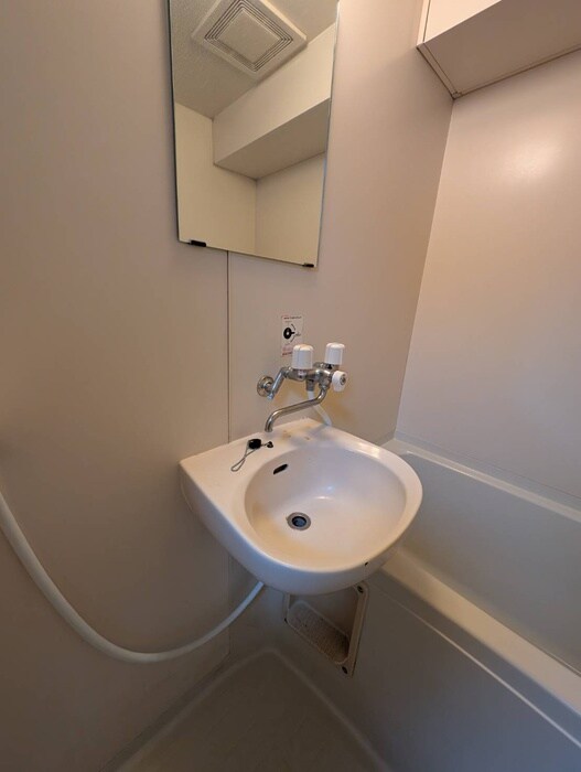 物件内観写真16　(洗面)