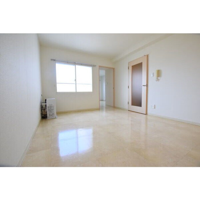 物件内観写真4　(居室)