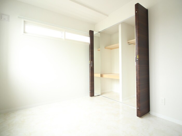 物件内観写真10　(居室)