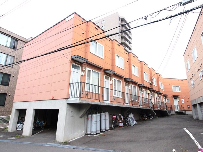 物件外観写真1　(外観写真)