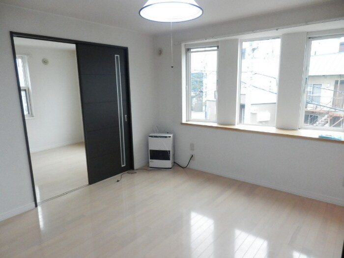 物件内観写真4　(居室)