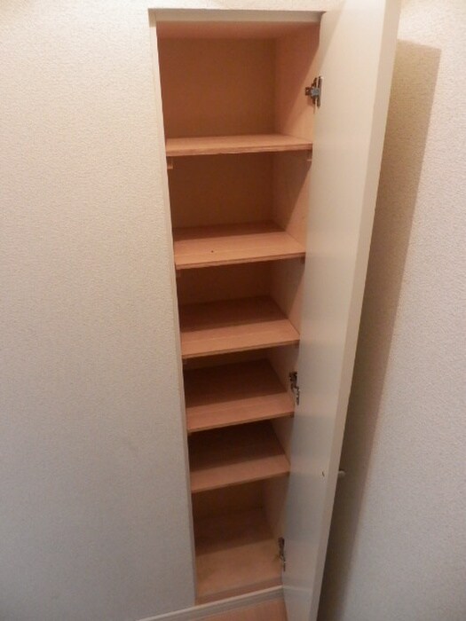 物件内観写真12　(靴箱)