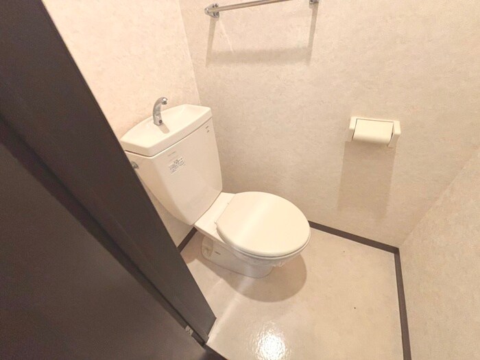 物件内観写真14　(トイレ)