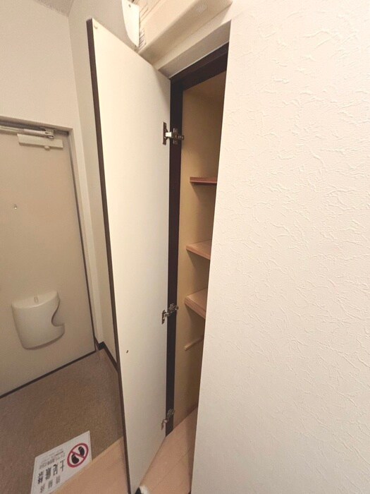 物件内観写真16　(靴箱)