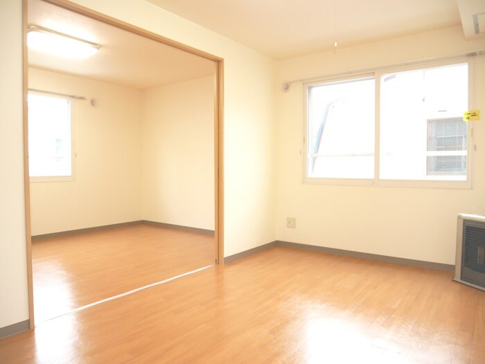 物件内観写真8　(居室)