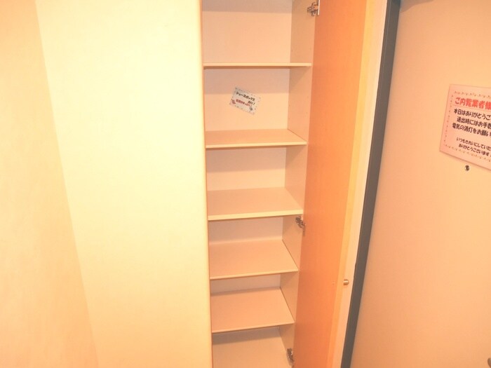 物件内観写真17　(靴箱)