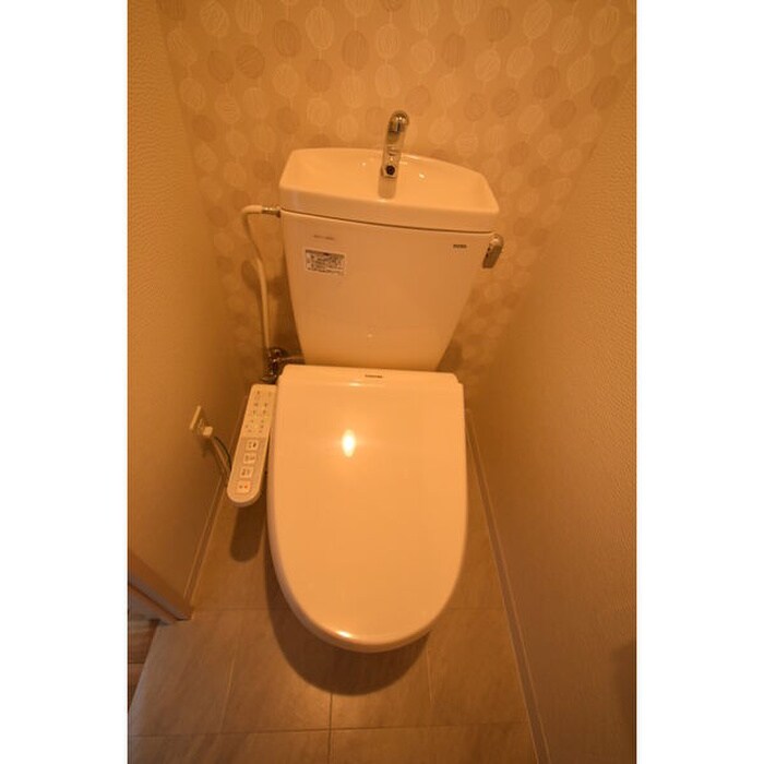 物件内観写真14　(トイレ)