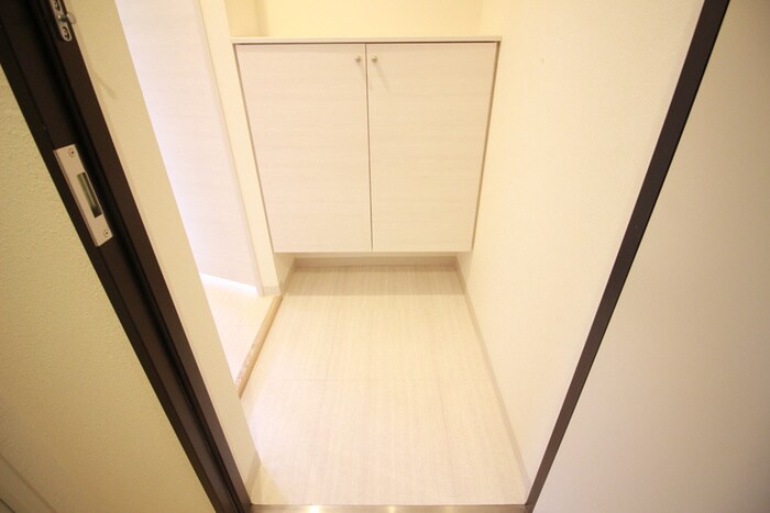 物件内観写真17　(玄関)
