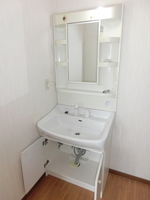 物件内観写真7　(収納)