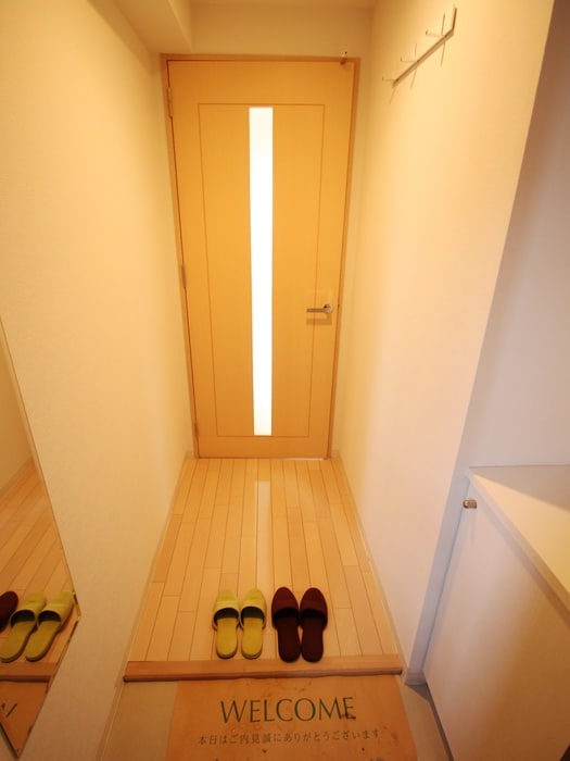 物件内観写真16　(玄関)