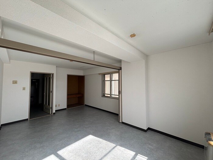 物件内観写真7　(居室)