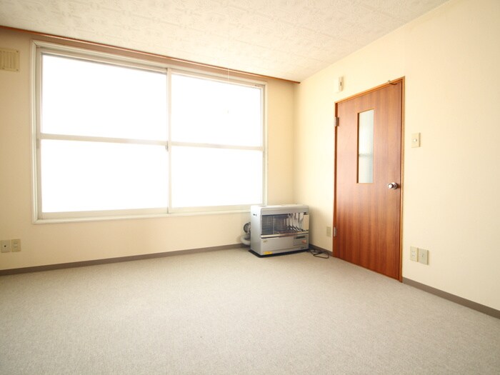 物件内観写真11　(居室)