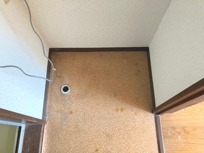 物件内観写真15　(洗濯機置場)