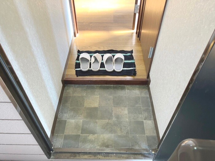 物件内観写真22　(玄関)