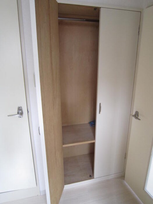 物件内観写真12　(収納)