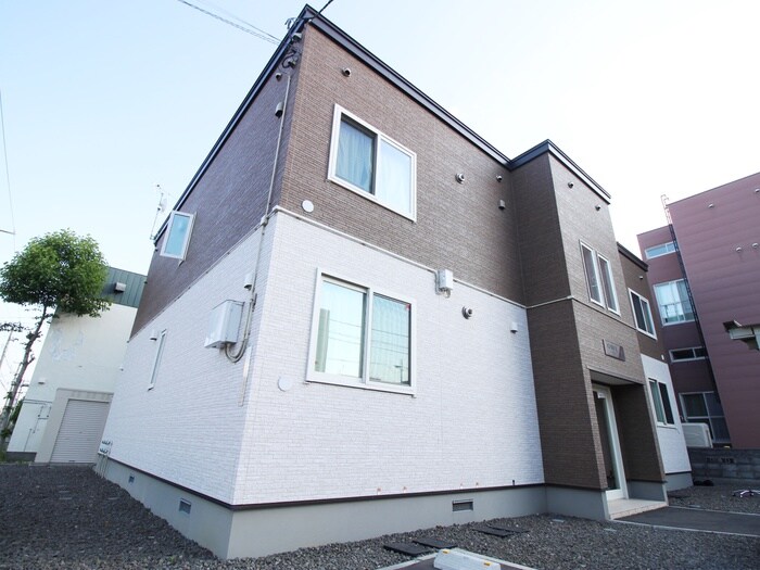 物件外観写真2　(外観写真)