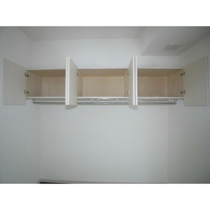 物件内観写真12　(収納)