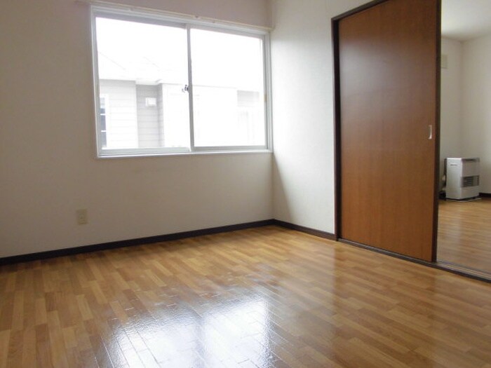 物件内観写真6　(居室)