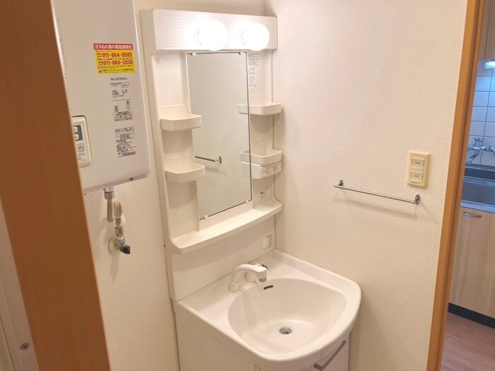 物件内観写真18　(洗面)