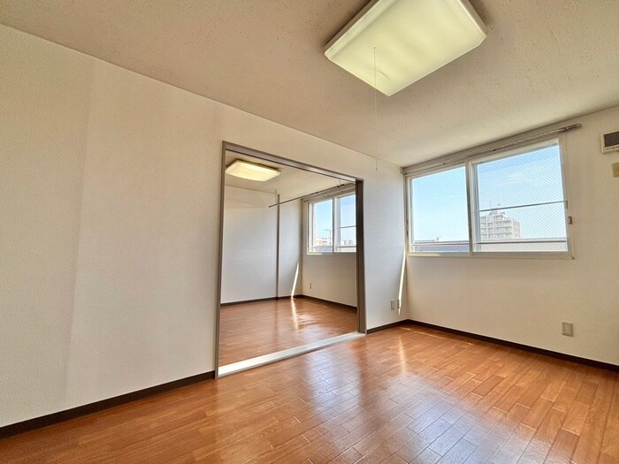 物件内観写真10　(居室)