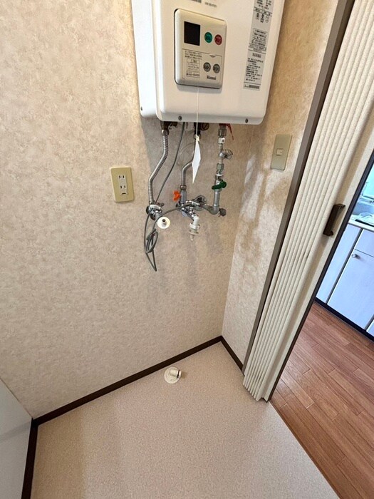 物件内観写真21　(洗濯機置場)