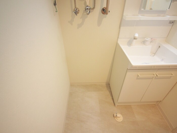 物件内観写真13　(洗濯機置場)