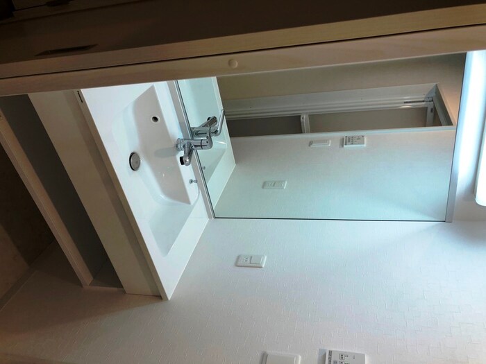 物件内観写真15　(洗面)