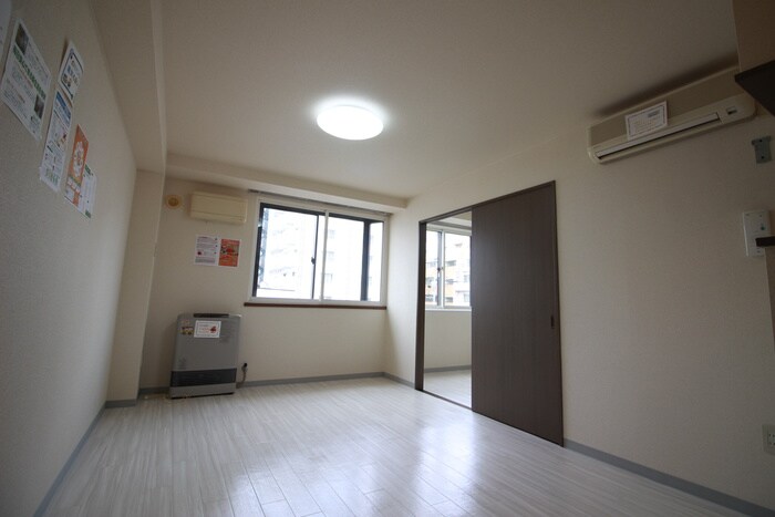 物件内観写真7　(居室)