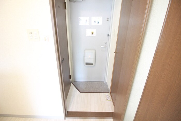 物件内観写真21　(玄関)