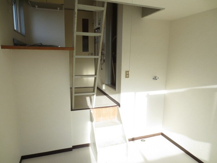 物件内観写真4　(居室)