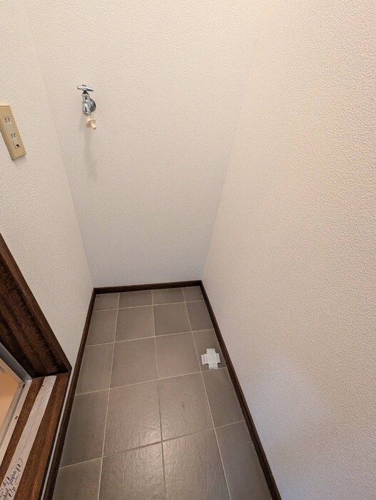 物件内観写真15　(洗濯機置場)