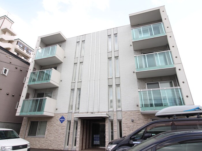 物件外観写真1　(外観写真)