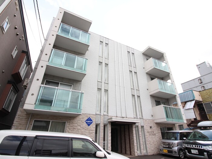 物件外観写真3　(外観写真)