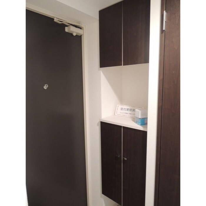 物件内観写真16　(玄関)