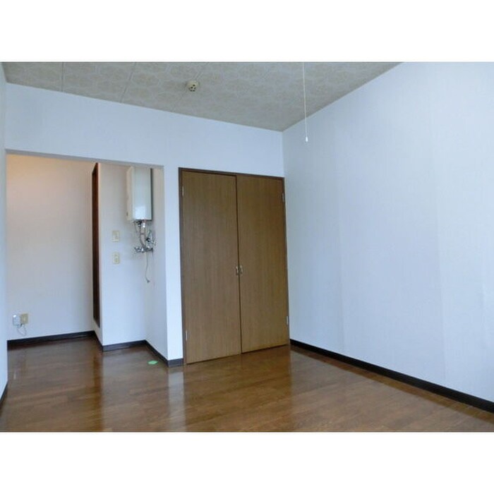 物件内観写真6　(居室)