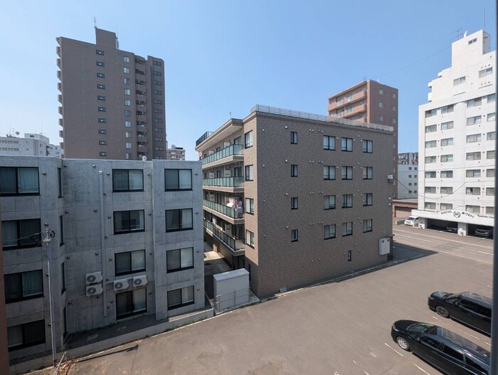 物件内観写真22　(室内からの展望)