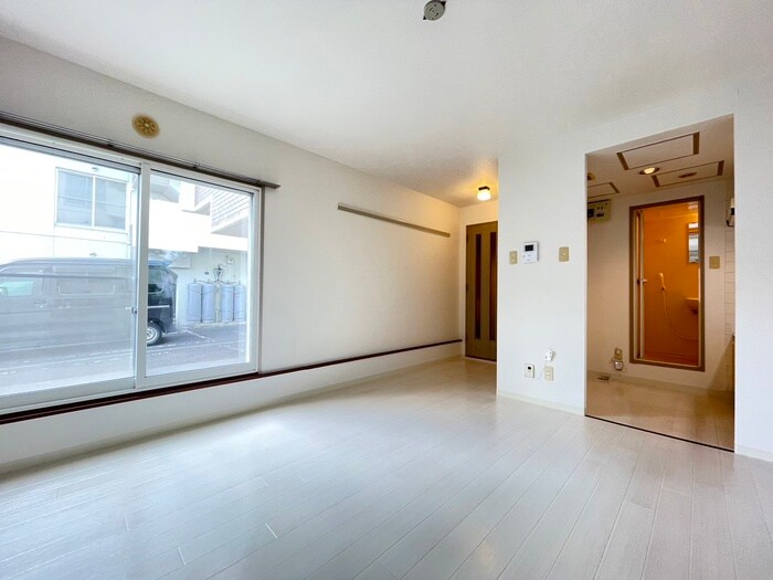 物件内観写真9　(居室)