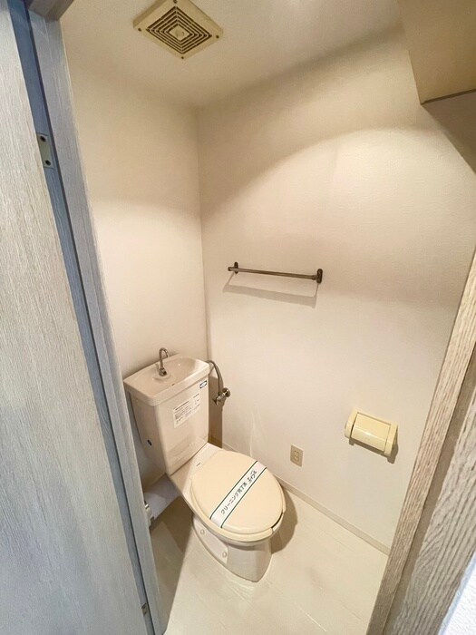 物件内観写真14　(トイレ)